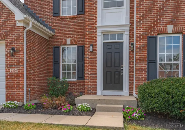 Photo 3 of Sale Pending at 5360 White Farm Blvd, Miami Twp, OH 45150 | MLS# 1893506 | Listing updated on 2026-09-14