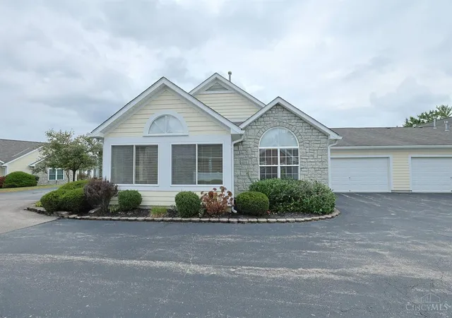 Photo 2 of Sale Pending at 3393 Ravine Pl, Mason, OH 45039 | MLS# 1893529 | Listing updated on 2026-09-12