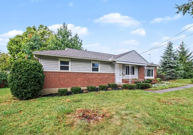 Photo 2 of Single family home for sale at 8997 Plainfield Rd, Sycamore Twp, OH 45236 | MLS# 1893664 | Listing updated on 2026-09-14