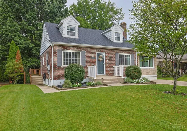Photo 1 of Single family home for sale at 325 Don Ln, Delhi Twp, OH 45238 | MLS# 1893131 | Listing updated on 2026-09-14