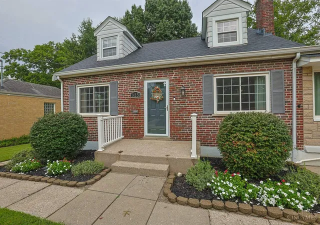 Photo 3 of Single family home for sale at 325 Don Ln, Delhi Twp, OH 45238 | MLS# 1893131 | Listing updated on 2026-09-14