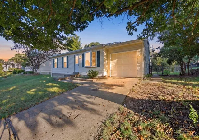 Photo 1 of Single family home for sale at 5218 Riverwatch Dr, Delhi Twp, OH 45238 | MLS# 1893685 | Listing updated on 2026-10-12