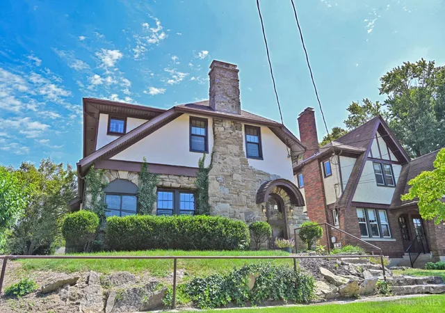 Photo 3 of Single family home for sale at 3944 Marburg Ave, Cincinnati, OH 45209 | MLS# 1893691 | Listing updated on 2026-09-12