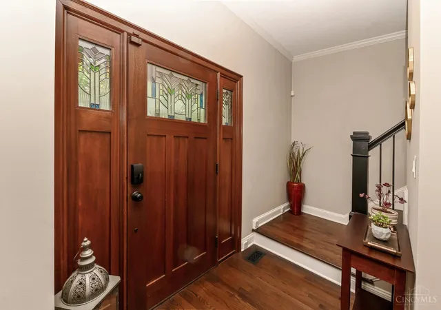 Photo 3 of Single family home for sale at 467 Flinn Ave, Cincinnati, OH 45226 | MLS# 1893324 | Listing updated on 2026-09-11
