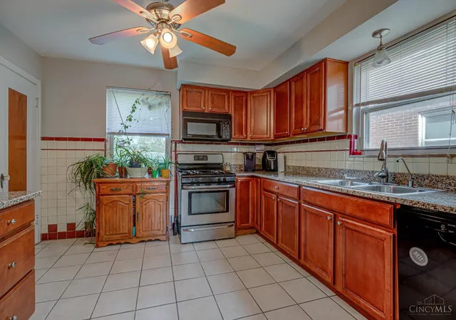 Photo 4 of Single family home for sale at 3079 Neisel Ave, Green Twp, OH 45248 | MLS# 1893600 | Listing updated on 2026-09-11
