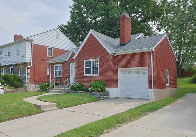 Photo 2 of Single family home for sale at 1132 Betty Ln, Delhi Twp, OH 45238 | MLS# 1893693 | Listing updated on 2026-09-12
