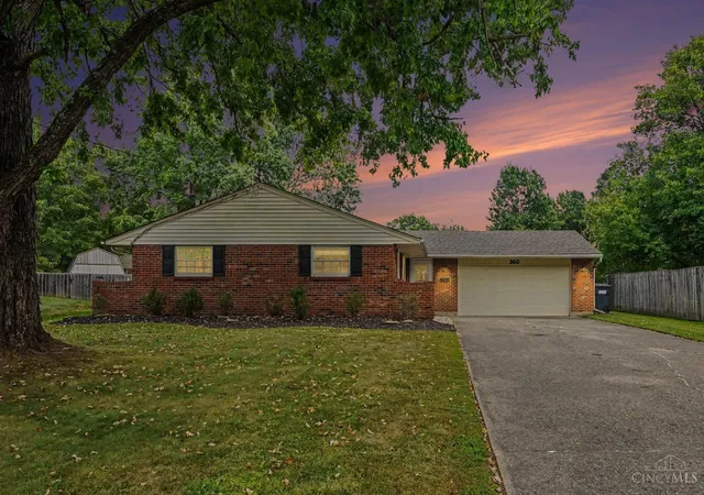 Single family home for sale at 260 Sinclair Ct, Loveland, OH 45140 | MLS# 1893631