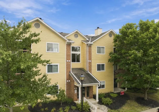 Photo 1 of Condo for sale at 997 Cedar Ridge Dr #3, Pierce Twp, OH 45245 | MLS# 1893692 | Listing updated on 2026-09-14