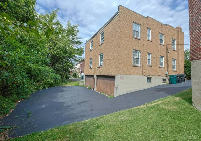 Photo 29 of Multi family home for sale at 3097 Riddle View Ln, Cincinnati, OH 45220 | MLS# 1893714 | Listing updated on 2026-09-14