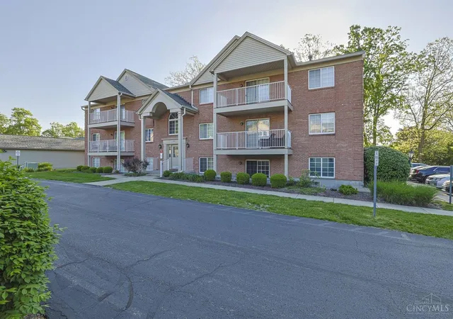 Condo for sale at 3151 Preserve Ln #3A, Cincinnati, OH 45239 | MLS# 1893722
