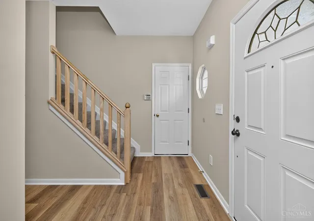 Photo 3 of Single family home for sale at 1206 E Glen Echo Ln, Miami Twp, OH 45140 | MLS# 1893490 | Listing updated on 2026-09-14