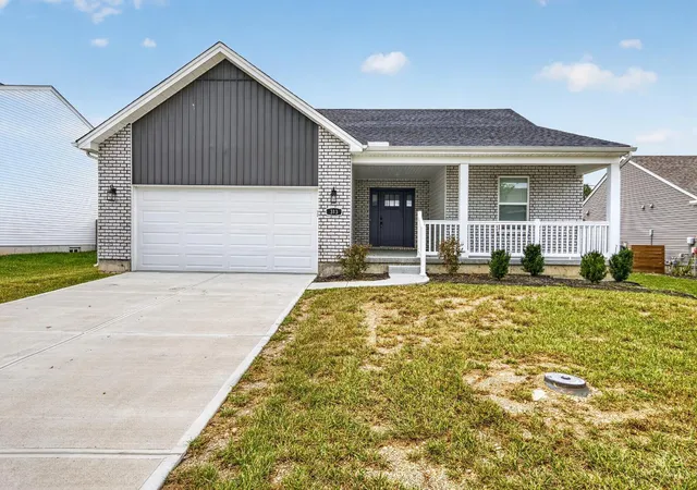 Photo 1 of Single family home for sale at 313 Selkirk Pl, Trenton, OH 45067 | MLS# 1893724 | Listing updated on 2026-09-11