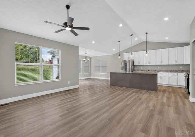 Photo 3 of Single family home for sale at 313 Selkirk Pl, Trenton, OH 45067 | MLS# 1893724 | Listing updated on 2026-09-11