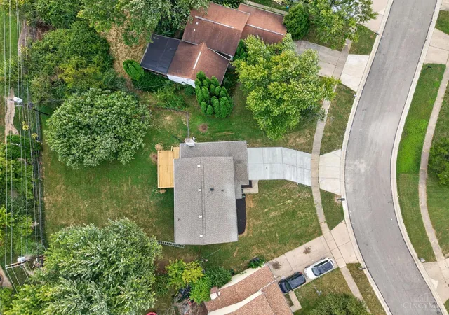 Photo 4 of Single family home for sale at 11554 Lincolnshire Dr, Cincinnati, OH 45240 | MLS# 1893723 | Listing updated on 2026-09-14