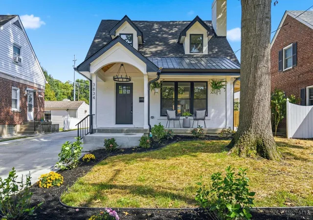 Photo 2 of Single family home for sale at 3834 Petoskey Ave, Mariemont, OH 45227 | MLS# 1893670 | Listing updated on 2026-09-14