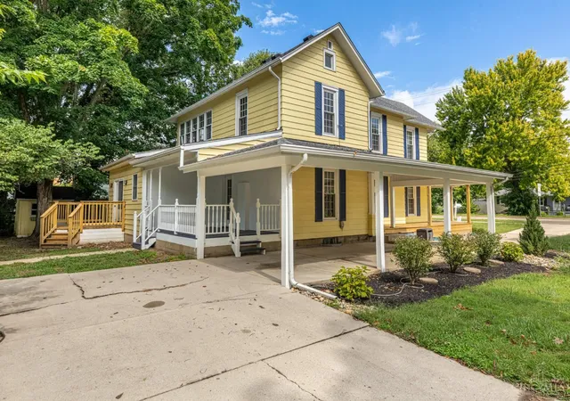 Single family home for sale at 737 Central Ave, Carlisle, OH 45005 | MLS# 1893671