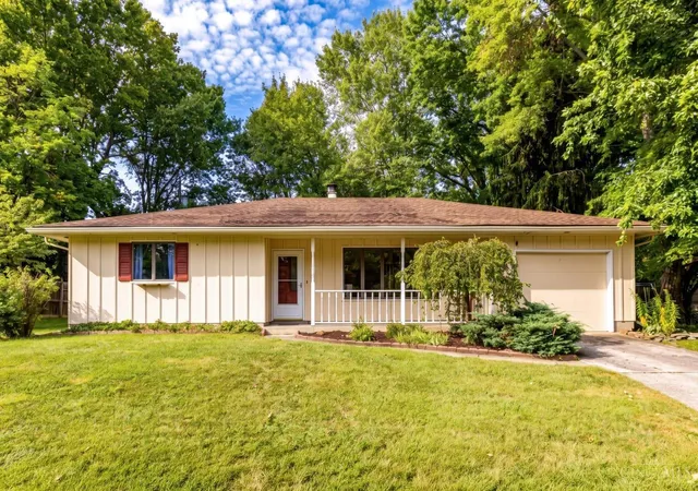 Photo 1 of Sale Pending at 726 David Dr, Oxford, OH 45056 | MLS# 1893682 | Listing updated on 2026-09-22