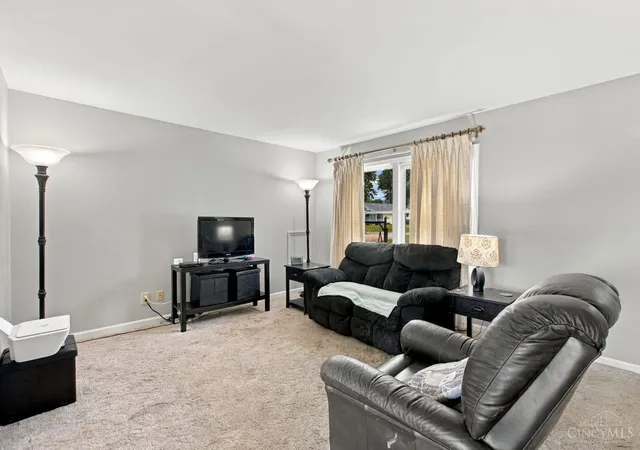 Photo 3 of Sale Pending at 6351 Hester Rd, Oxford, OH 45056 | MLS# 1893678 | Listing updated on 2026-09-14