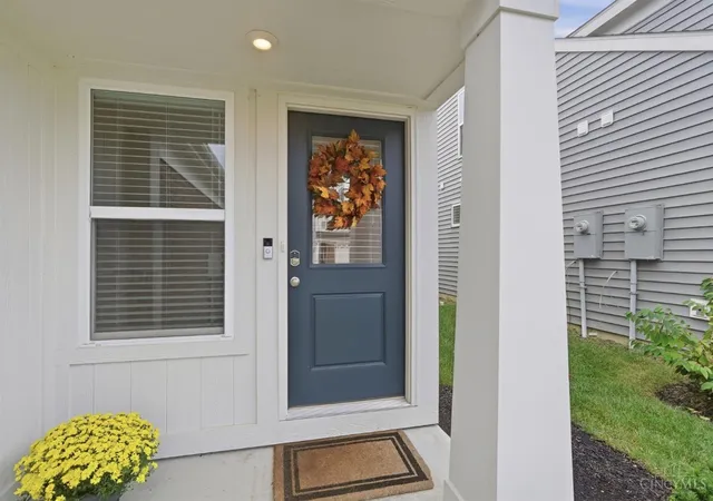 Photo 3 of Sale Pending at 1521 Summerview Ln, Miami Twp, OH 45150 | MLS# 1893633 | Listing updated on 2026-09-20