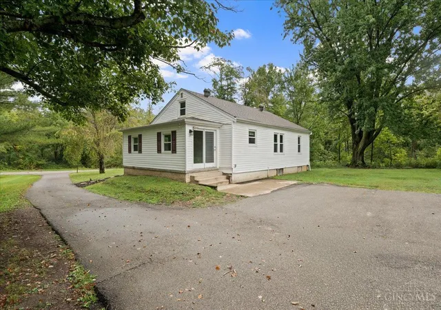 Photo 4 of Single family home for sale at 2571 Williamsburg Bantam Rd, Tate Twp, OH 45106 | MLS# 1893743 | Listing updated on 2026-10-09