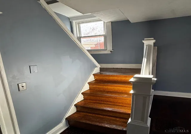 Photo 4 of Single family home for sale at 279 Helen St, Cincinnati, OH 45219 | MLS# 1893755 | Listing updated on 2026-10-27