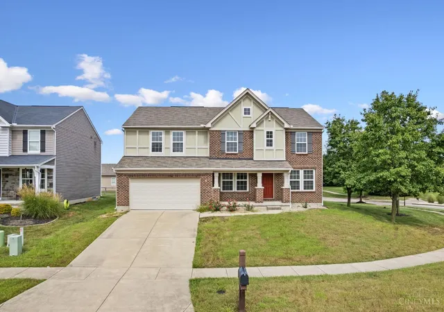 Photo 2 of Sale Pending at 3122 Village View Ln, Hamilton Twp, OH 45152 | MLS# 1893683 | Listing updated on 2026-09-20