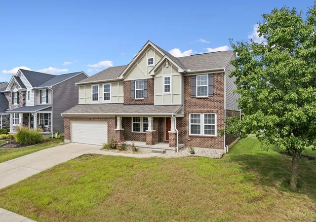 Photo 4 of Sale Pending at 3122 Village View Ln, Hamilton Twp, OH 45152 | MLS# 1893683 | Listing updated on 2026-09-20