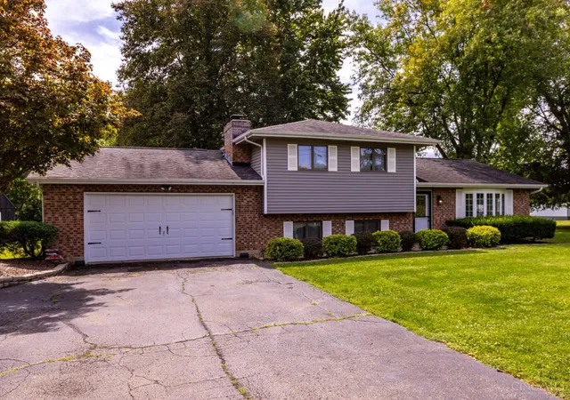 Photo 4 of Sale Pending at 4953 Brant Rd, Salem Twp, OH 45152 | MLS# 1893773 | Listing updated on 2026-10-01