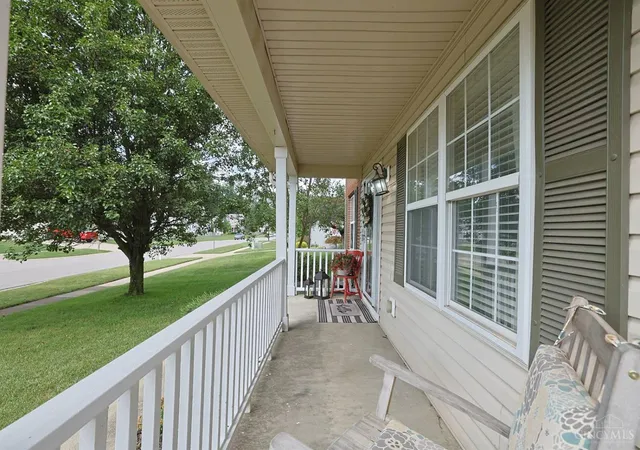 Photo 2 of Single family home for sale at 1147 Stableview Cir, Hamilton Twp, OH 45039 | MLS# 1893704 | Listing updated on 2026-10-05