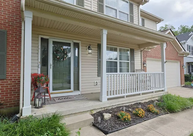 Photo 4 of Single family home for sale at 1147 Stableview Cir, Hamilton Twp, OH 45039 | MLS# 1893704 | Listing updated on 2026-10-05