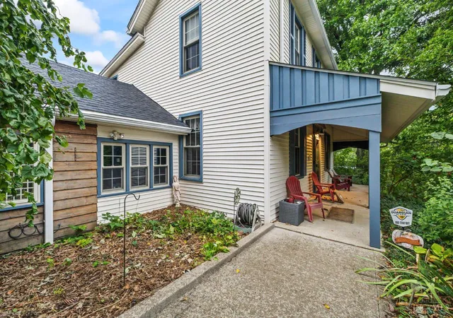Photo 3 of Single family home for sale at 3093 Diehl Rd, Green Twp, OH 45211 | MLS# 1893869 | Listing updated on 2026-10-16