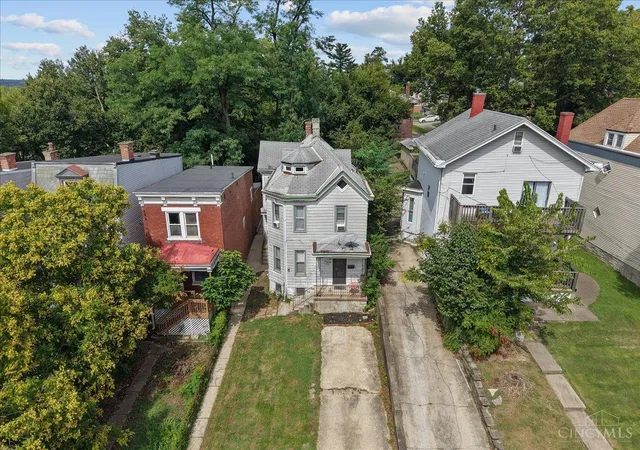 Listing Photo 5 - Condo for sale in building located at 620 Riddle Rd, Cincinnati, OH 45220