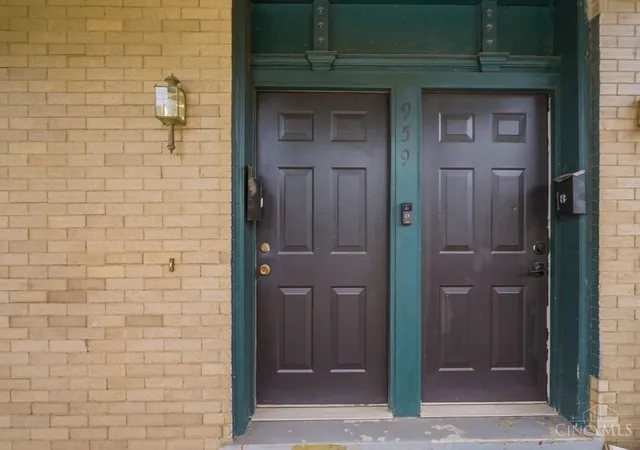 Photo 4 of Sale Pending at 959 Nassau St, Cincinnati, OH 45206 | MLS# 1893825 | Listing updated on 2026-10-19