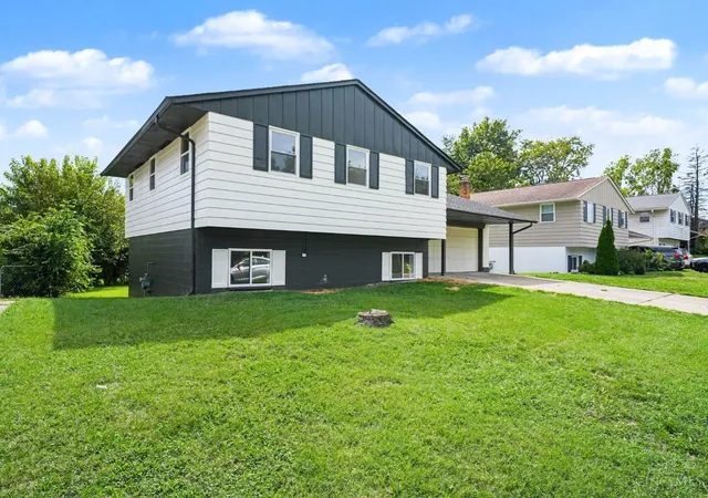 Photo 2 of Sale Pending at 1687 Valdosta Dr, Sharonville, OH 45246 | MLS# 1893983 | Listing updated on 2026-10-26
