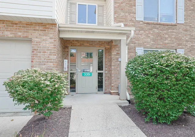 Listing Photo 3 - Condo for sale in building located at 3351 Lindsay Ln, Cincinnati, OH 45251 - Unit #33