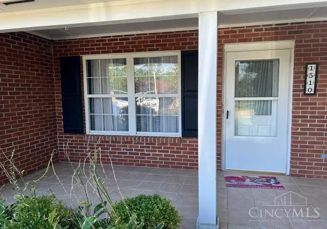 Photo 2 of Single family home for sale at 1510 Lost Lake Ct, Sterling Twp, OH 45176 | MLS# 1893974 | Listing updated on 2026-10-05
