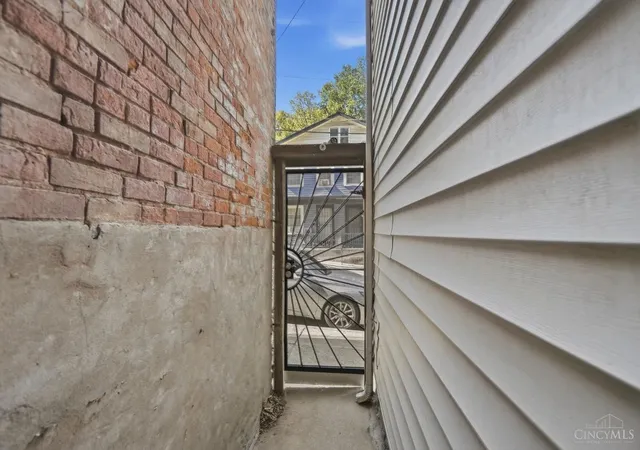 Photo 2 of Single family home for sale at 118 Winkler St, Cincinnati, OH 45219 | MLS# 1894093 | Listing updated on 2026-10-19