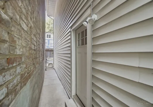 Photo 3 of Single family home for sale at 118 Winkler St, Cincinnati, OH 45219 | MLS# 1894093 | Listing updated on 2026-10-19