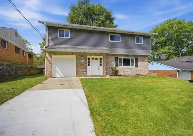 Photo 2 of Single family home for sale at 951 Patricia Ln, Anderson Twp, OH 45230 | MLS# 1893859 | Listing updated on 2026-10-13