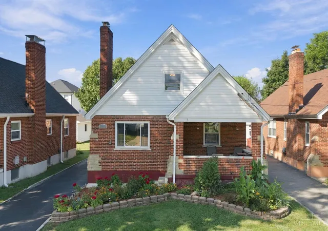 Photo 1 of Single family home for sale at 3713 Simpson Ave, Fairfax, OH 45227 | MLS# 1893123 | Listing updated on 2026-10-14