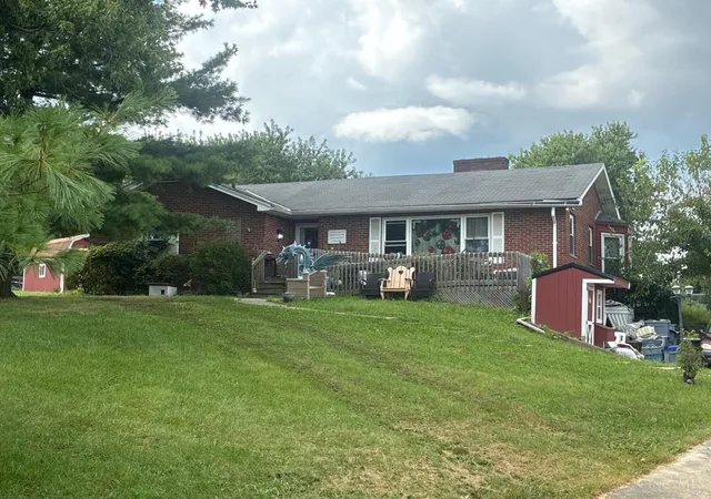 Photo 1 of Sale Pending at 790 Hamilton New London Rd, Hamilton, OH 45013 | MLS# 1894182 | Listing updated on 2026-10-08