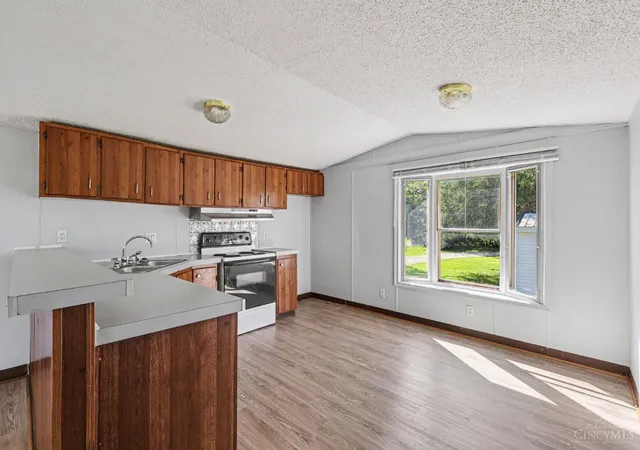 Photo 4 of Sale Pending at 10802 Fite Hauck Rd, Franklin Twp, OH 45171 | MLS# 1894030 | Listing updated on 2026-10-05