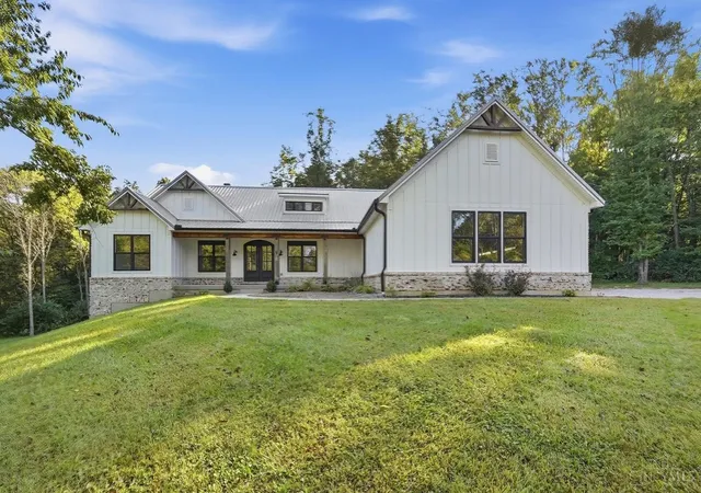 Photo 1 of Single family home for sale at 210 Blue Jay Way, Chester Twp, OH 45177 | MLS# 1894272 | Listing updated on 2026-10-23