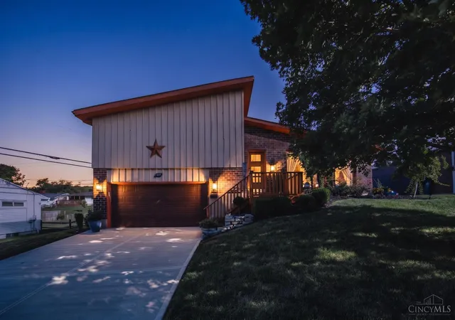 Photo 1 of Sale Pending at 1774 Nw Washington Blvd, Hamilton, OH 45013 | MLS# 1894320 | Listing updated on 2026-09-26