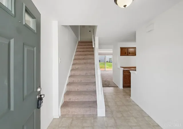 Photo 4 of Sale Pending at 8062 Ml Rock Dr, West Chester, OH 45069 | MLS# 1894241 | Listing updated on 2026-10-06