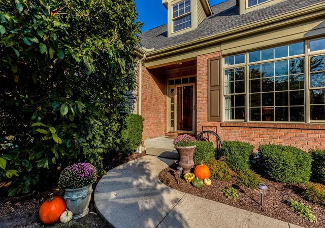 Photo 2 of Sale Pending at 8350 Kugler Meadow Ct, Sycamore Twp, OH 45236 | MLS# 1894332 | Listing updated on 2026-09-21