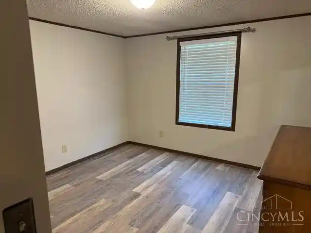 Listing Photo 13 - Condo for sale in 5064 Queenswood Ct located at 5064 Queenswood Ct, Hamilton, OH 45011 - Unit 5064 Queenswood Ct