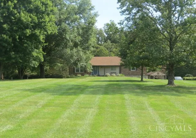 Photo 3 of Sale Pending at 5682 Chestnut View Ln, Stonelick Twp, OH 45150 | MLS# 1894194 | Listing updated on 2026-10-08