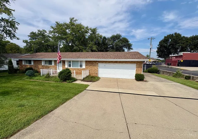 Photo 1 of Single family home for sale at 1420 Nilles Rd, Fairfield, OH 45014 | MLS# 1894375 | Listing updated on 2026-09-22