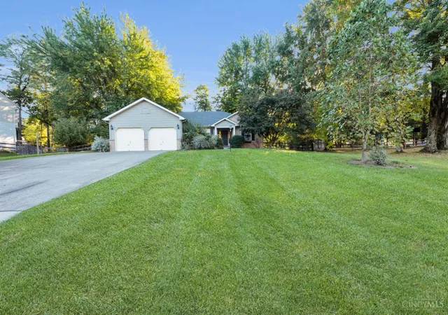 Photo 1 of Single family home for sale at 3424 Dale Ln, Pierce Twp, OH 45102 | MLS# 1894388 | Listing updated on 2026-10-10